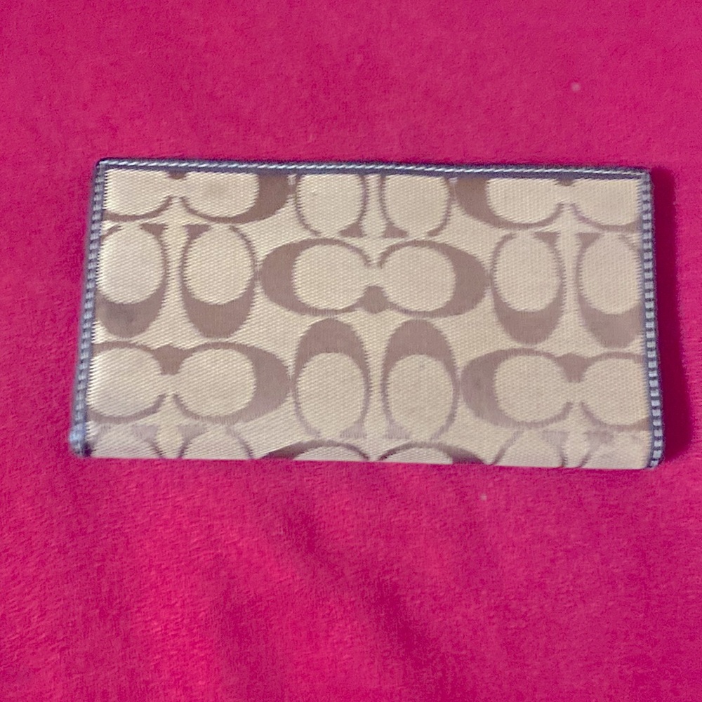 Coach checkbook